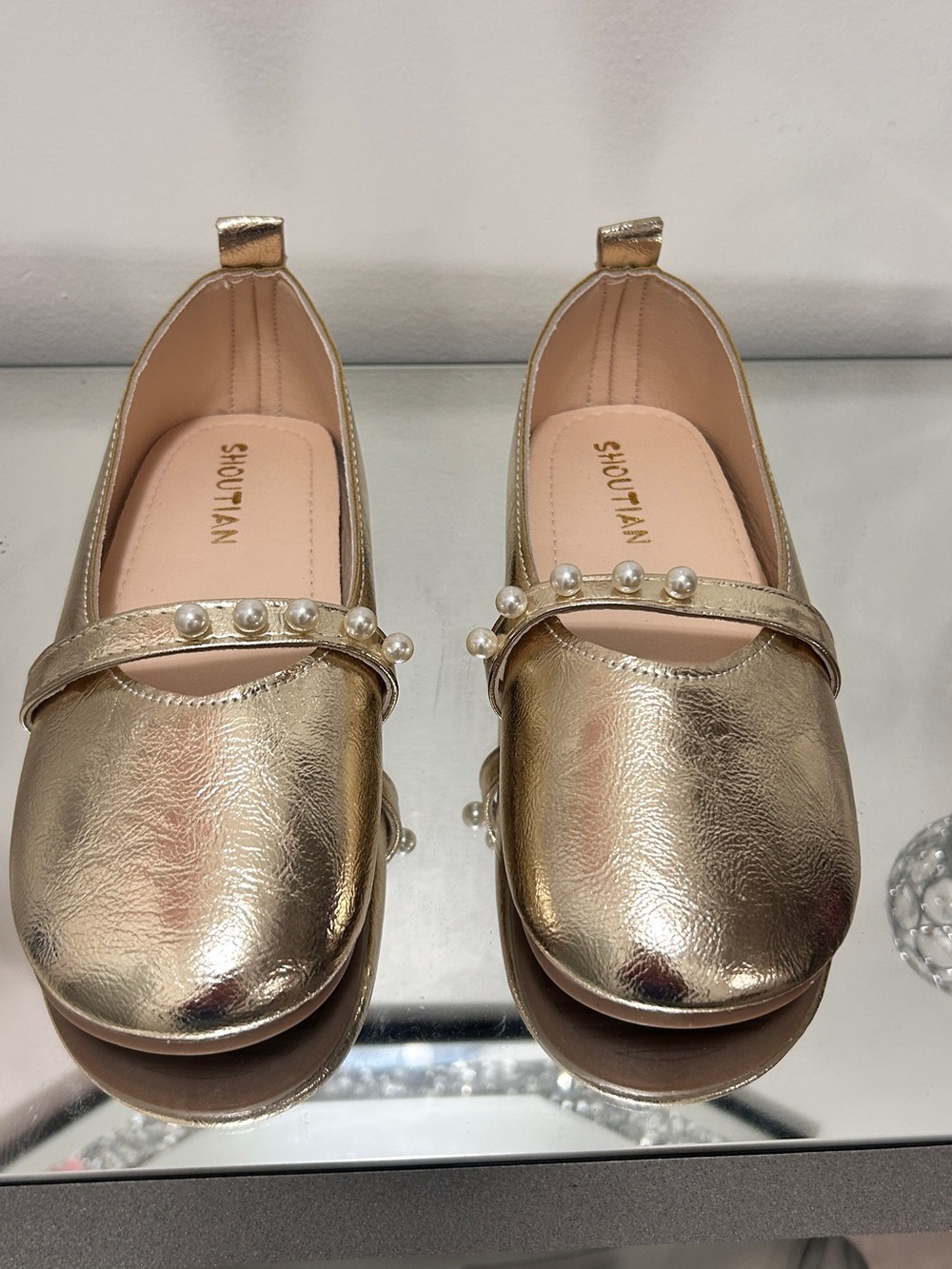 Girls Gold Pearl Mary Jane Flats EU 35 US 4 Dress Shoes - Picture 1 of 7